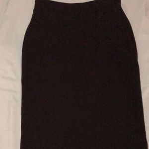Pencil skirt with split in the back